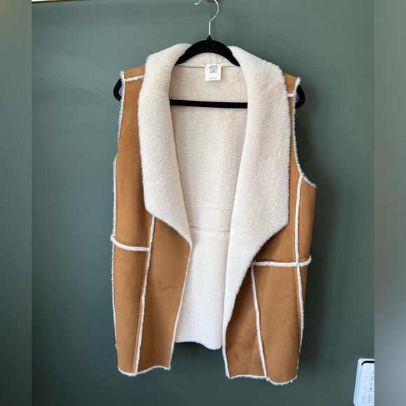 NWOT GOOD HART Matilda Jane Greenville Womens faux fur/suede cardigan vest Large - Picture 2 of 9